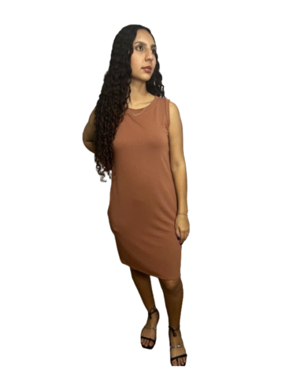 Vestido Curto Sem Manga com Bolso